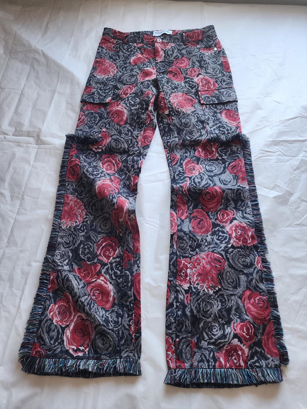 ROCKSTAR ORIGINAL Women’s Floral Rose Print Flared Jeans - Red and Gray Large